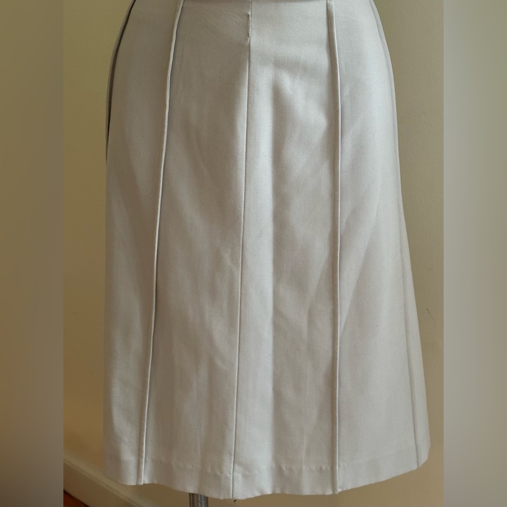 Worthington Stretch  Beige Pleaded Midi Skirt Zipper In Back SZ 14